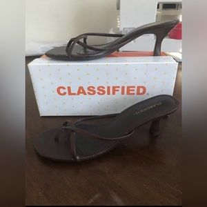 Vintage LEATHER Brown Sandal FLIP FLOPS Kitten Heels Y2K Carrie Bradshaw